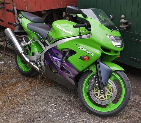 Kawasaki ZX9